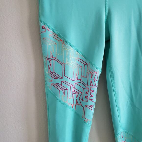 NWT Girls Nike Tights - Picture 2 of 5